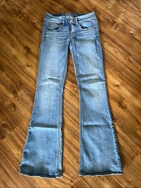 American Eagle Outfitters Super Stretch Light Wash Flare Jeans- Sz 2 reg